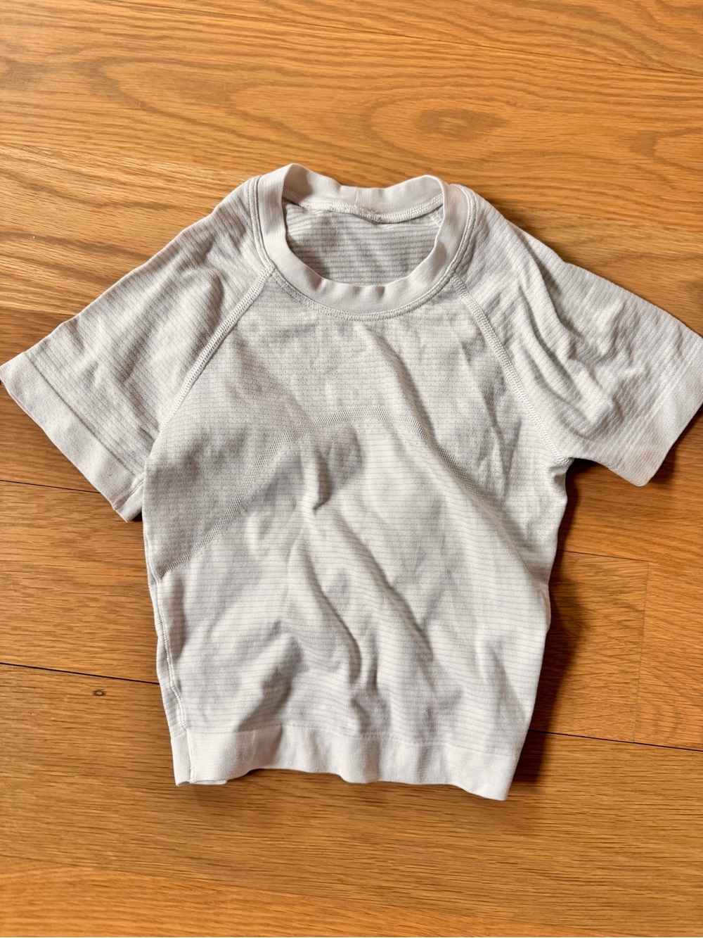 Lululemon White Short Sleeve Crop Top